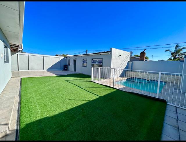 4 BEDROOM HOUSE FOR SALE IN CHURCHILL ESTATE